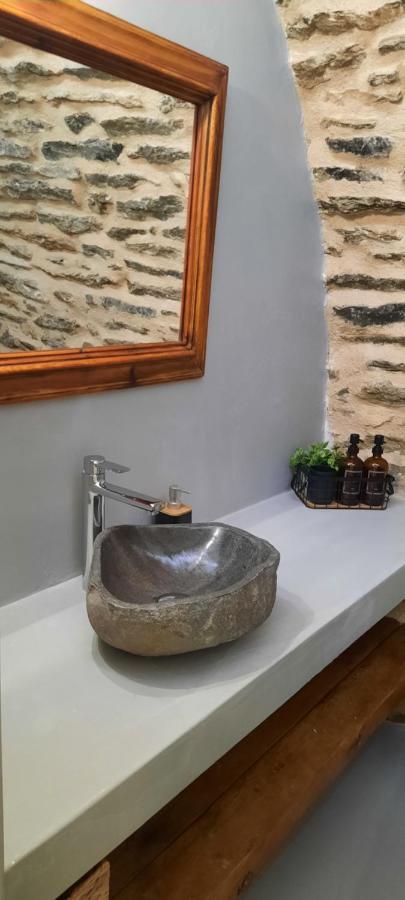 Katrani Studios Simi Dış mekan fotoğraf