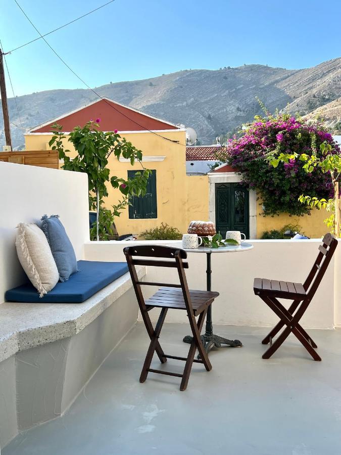 Katrani Studios Simi Dış mekan fotoğraf