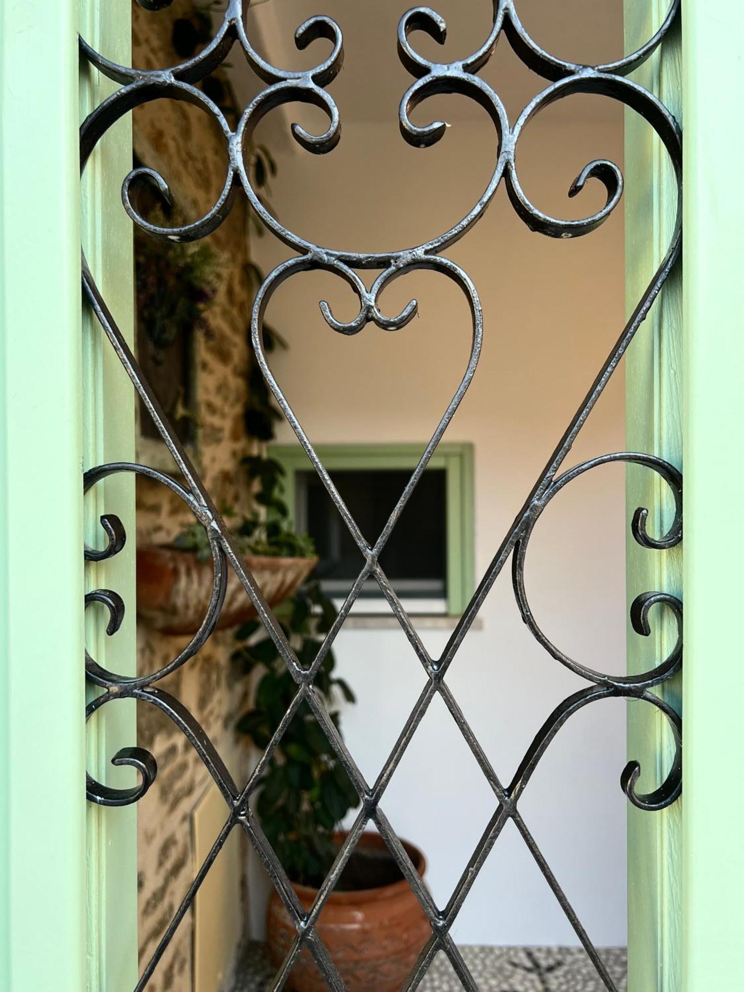 Katrani Studios Simi Dış mekan fotoğraf