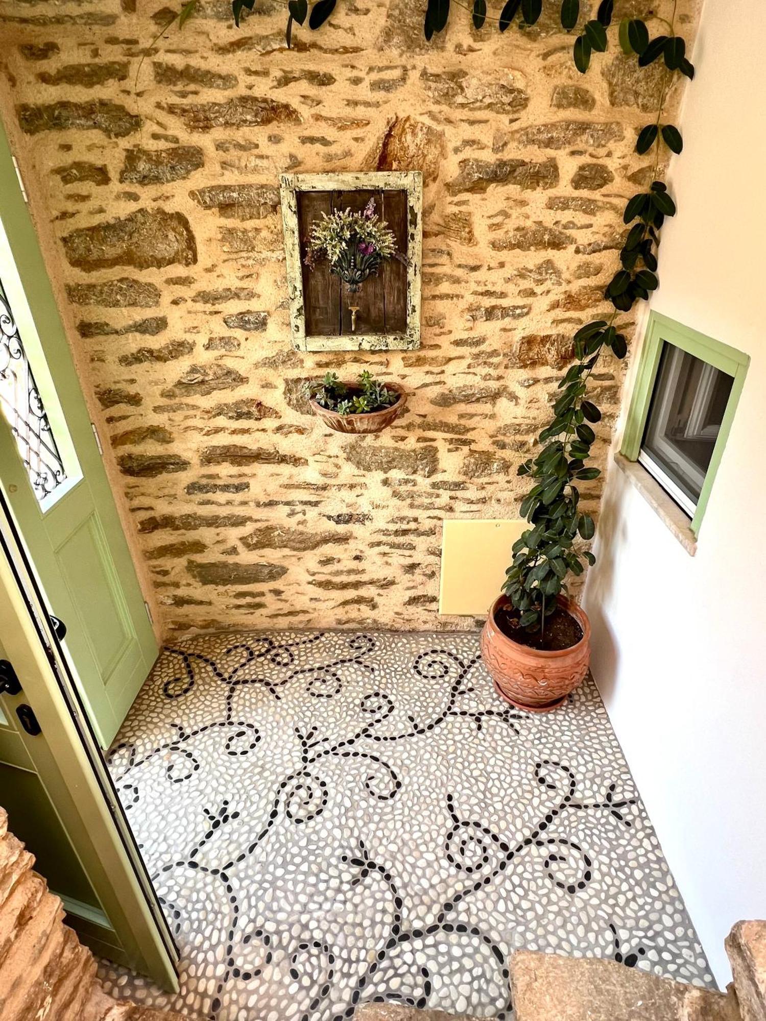 Katrani Studios Simi Dış mekan fotoğraf