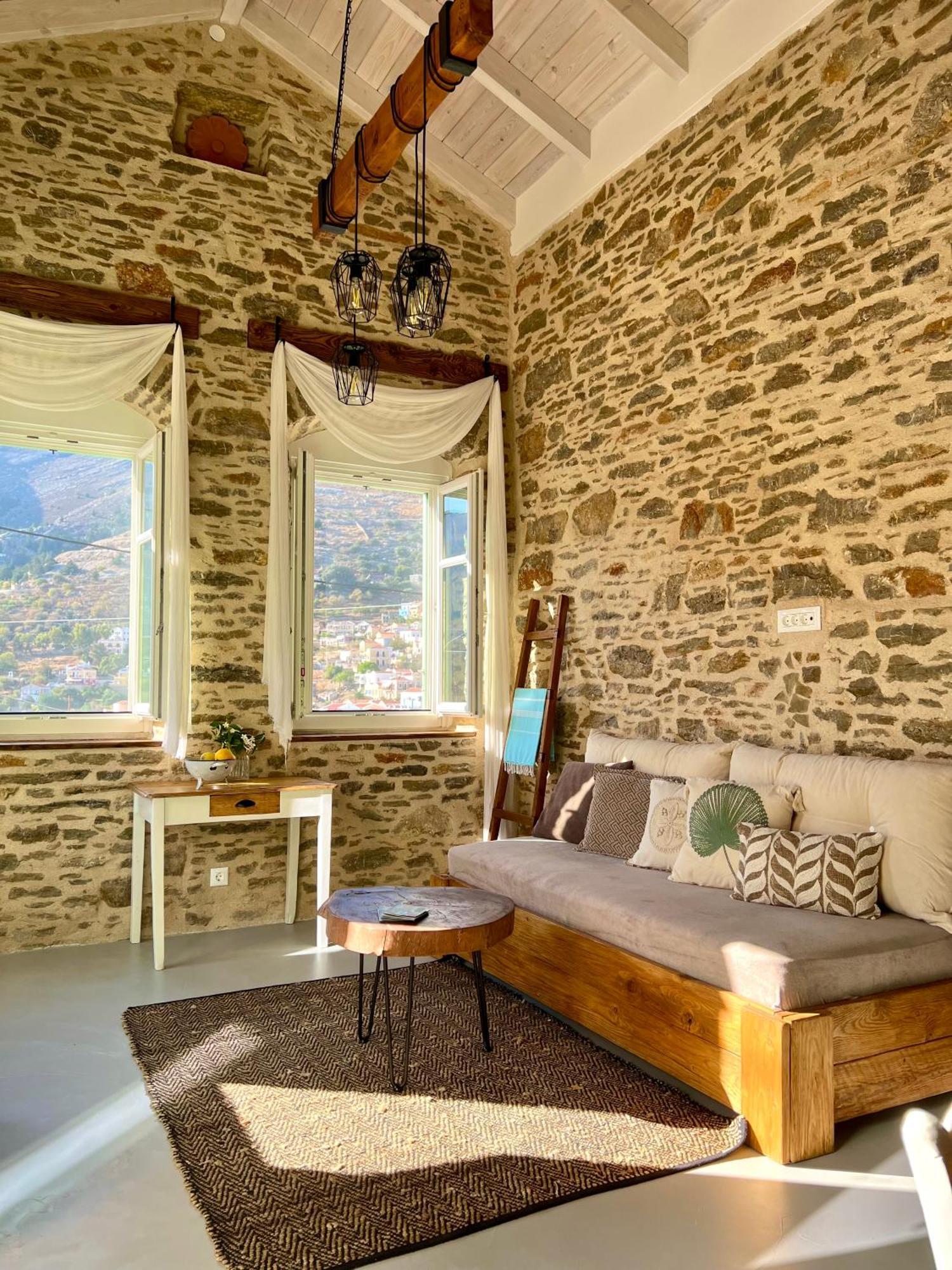 Katrani Studios Simi Dış mekan fotoğraf